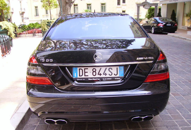 Mercedes-Benz S 65 AMG V221