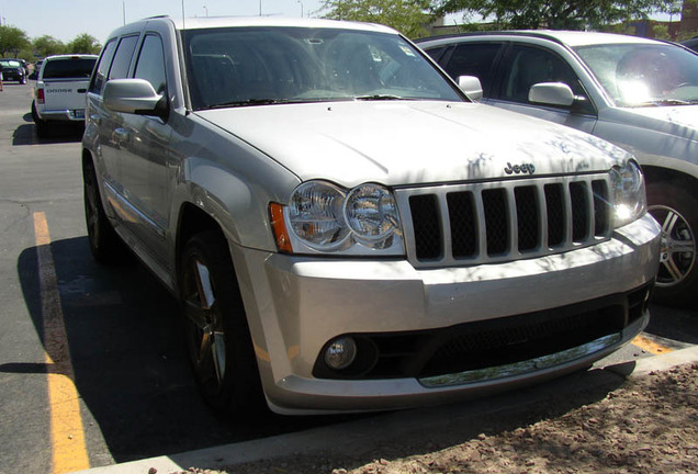 Jeep Grand Cherokee SRT-8 2005