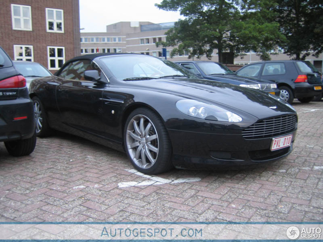 Aston Martin DB9 Volante