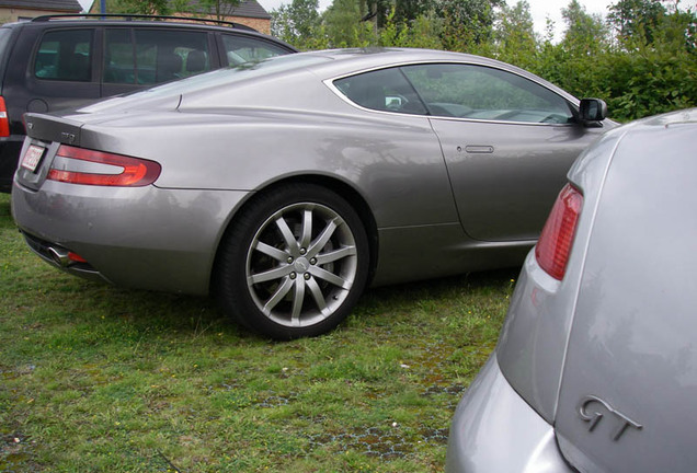 Aston Martin DB9