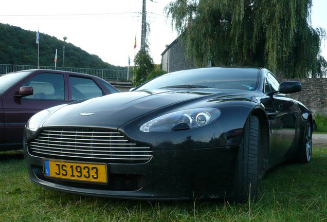 Aston Martin V8 Vantage