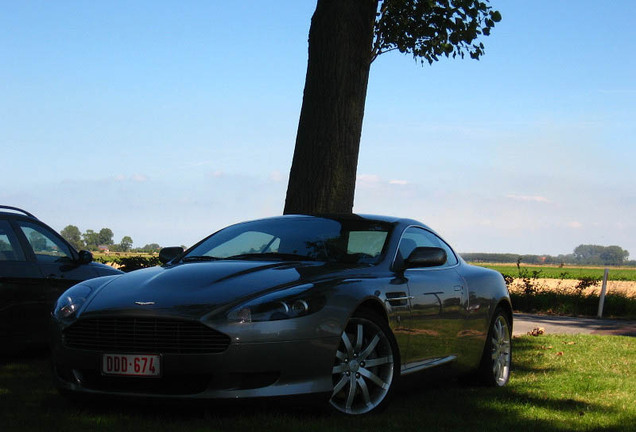 Aston Martin DB9