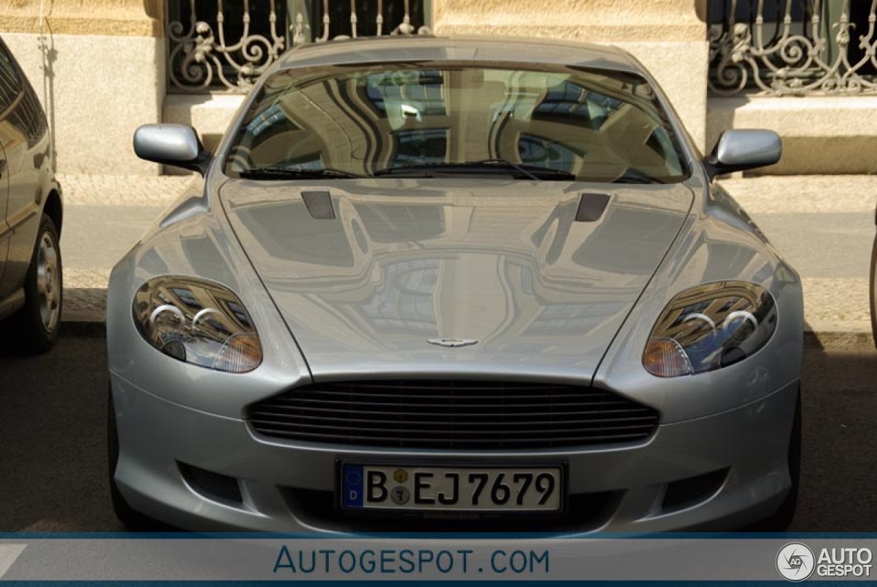 Aston Martin DB9