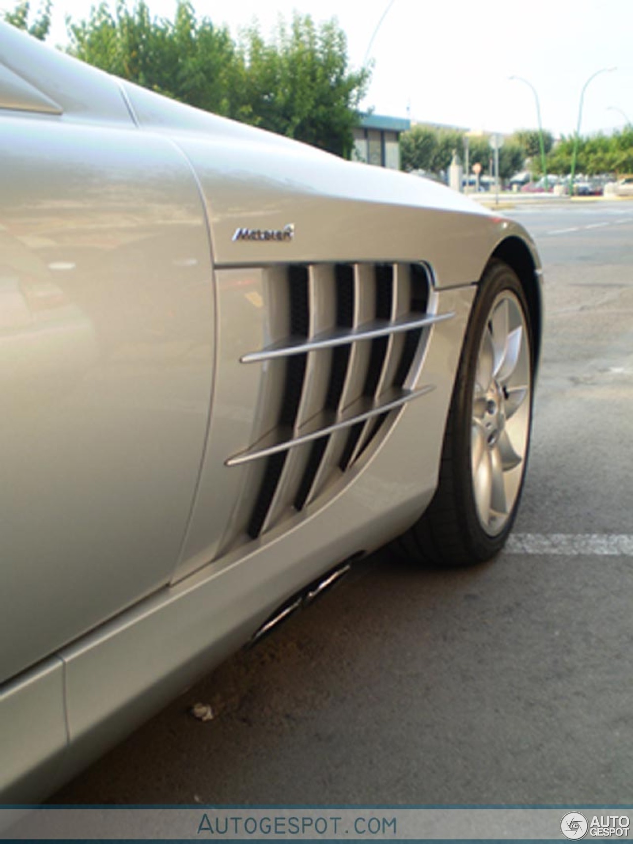 Mercedes-Benz SLR McLaren