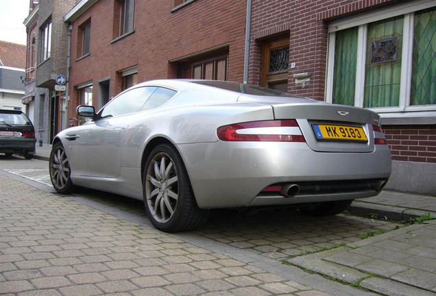 Aston Martin DB9