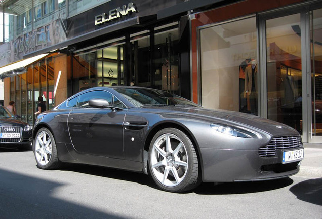 Aston Martin V8 Vantage