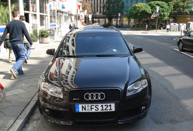 Audi RS4 Avant B7