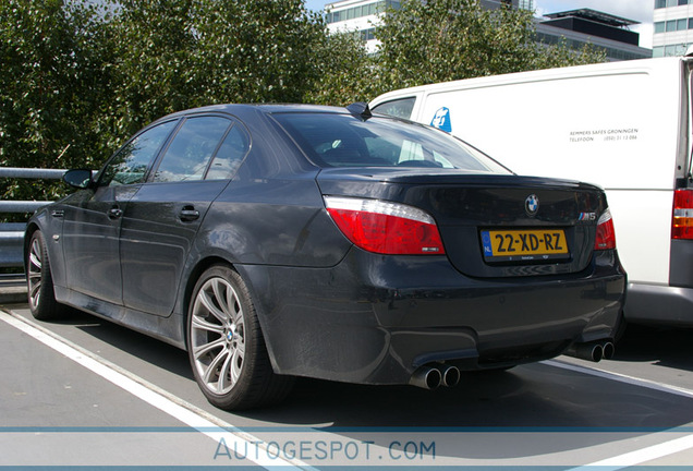 BMW M5 E60 2005