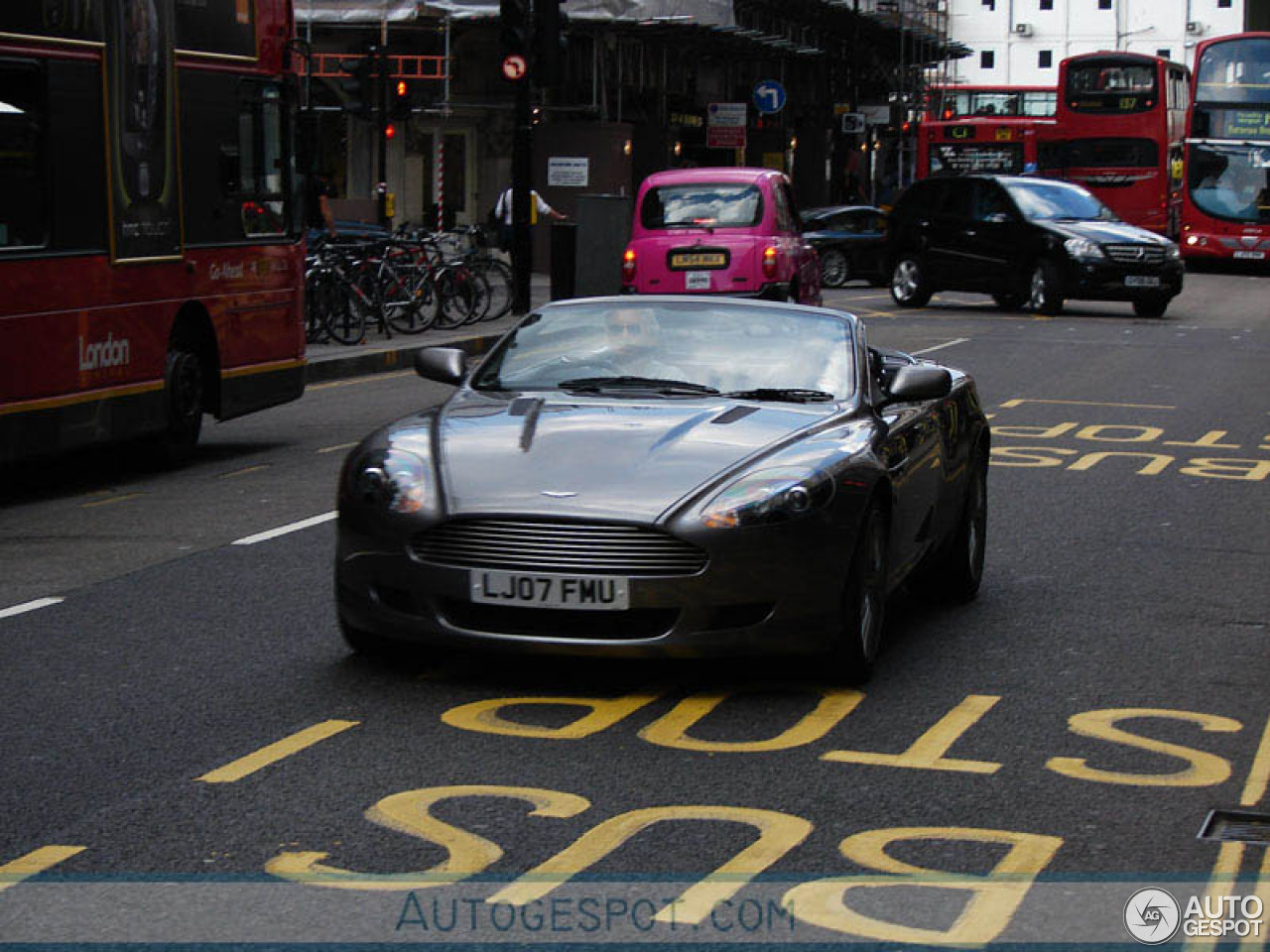 Aston Martin DB9 Volante