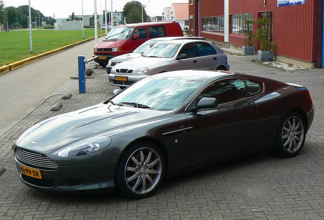 Aston Martin DB9