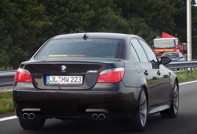 BMW M5 E60 2005