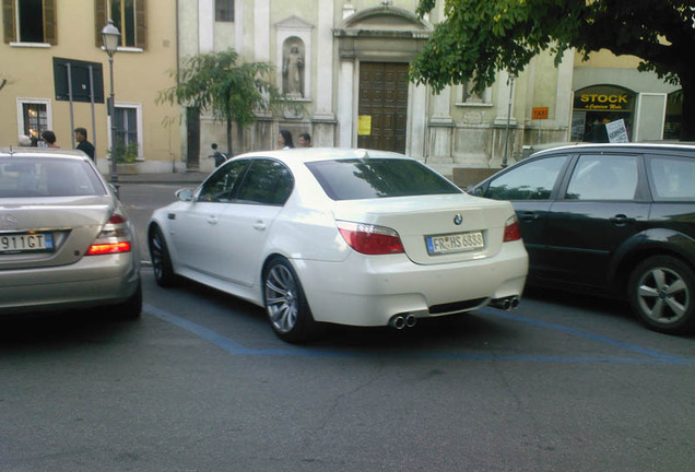 BMW M5 E60 2005