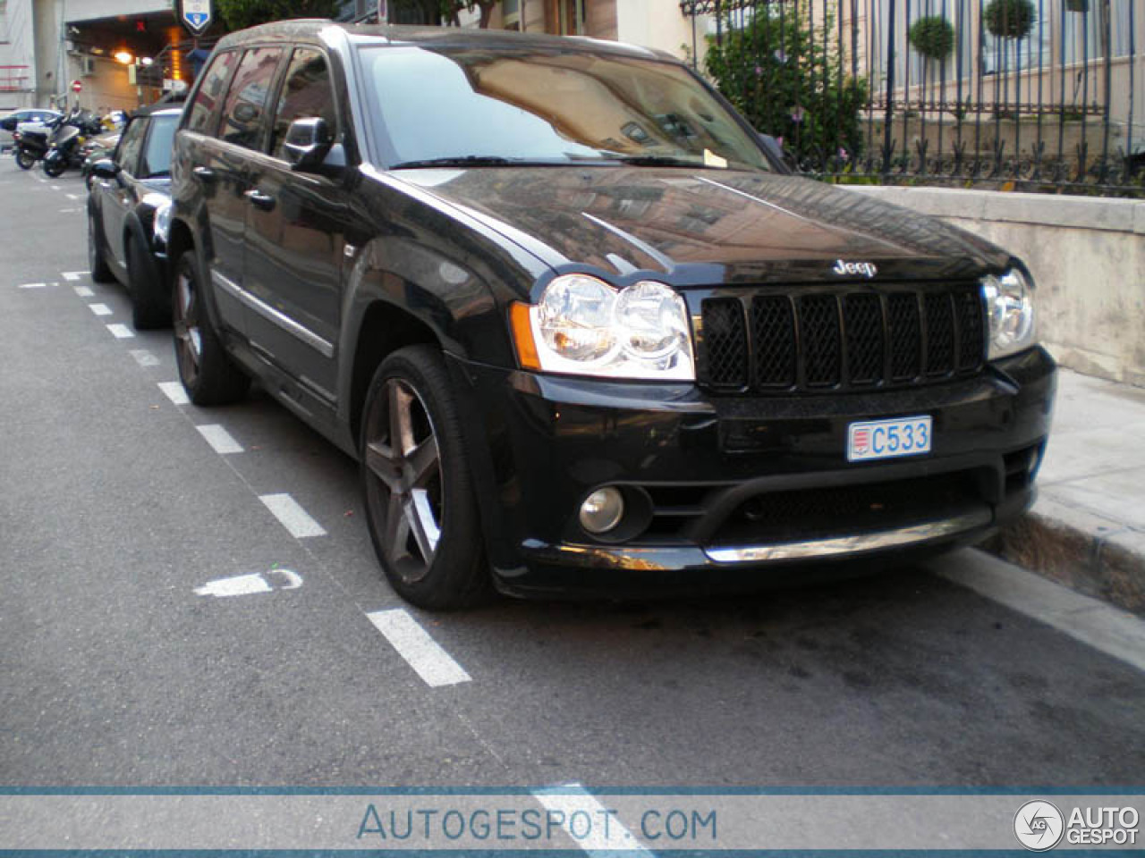 Jeep Grand Cherokee SRT-8 2005