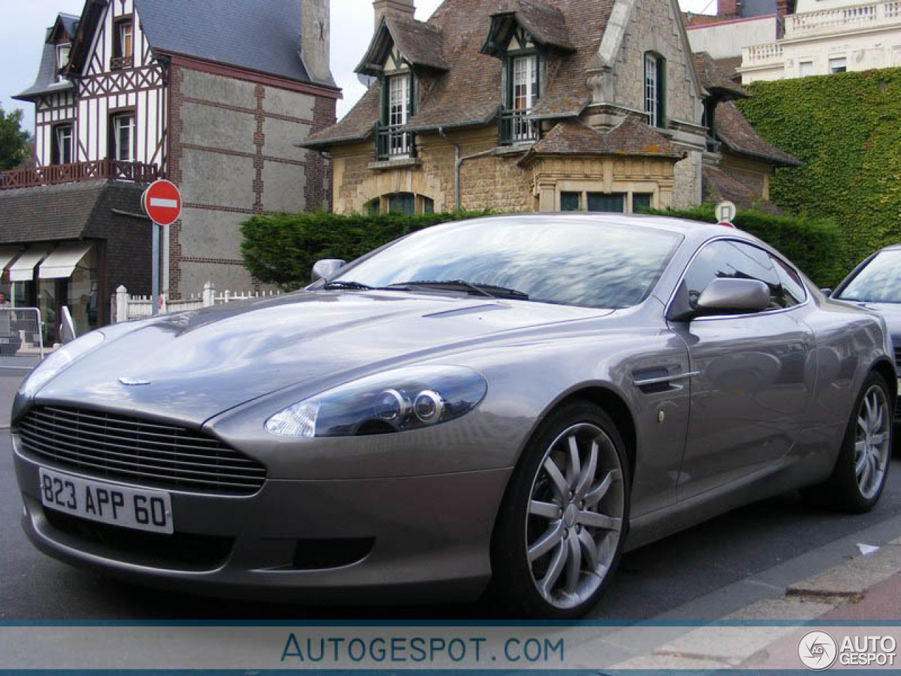 Aston Martin DB9