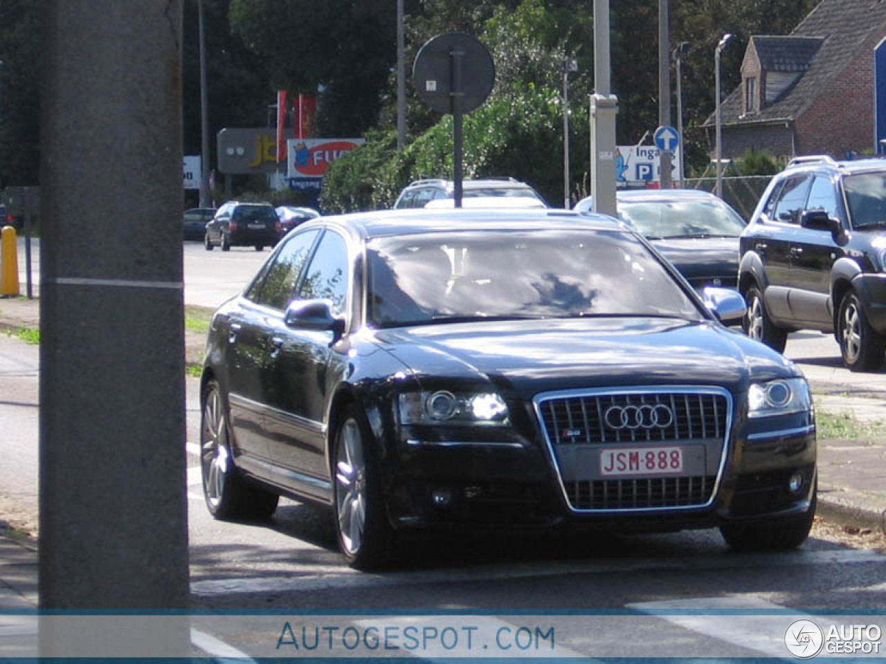 Audi S8 D3