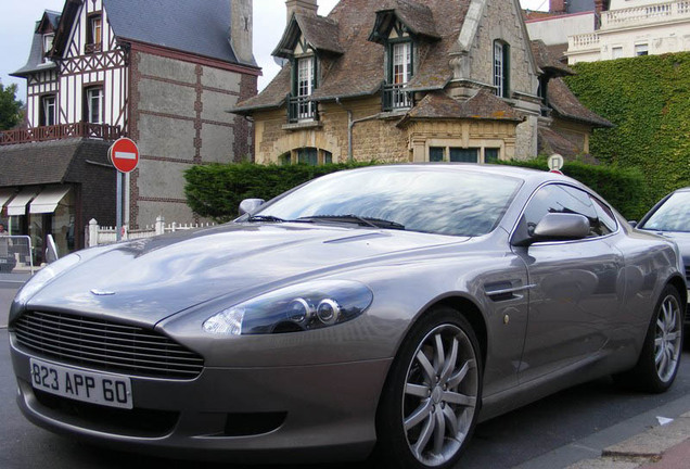 Aston Martin DB9