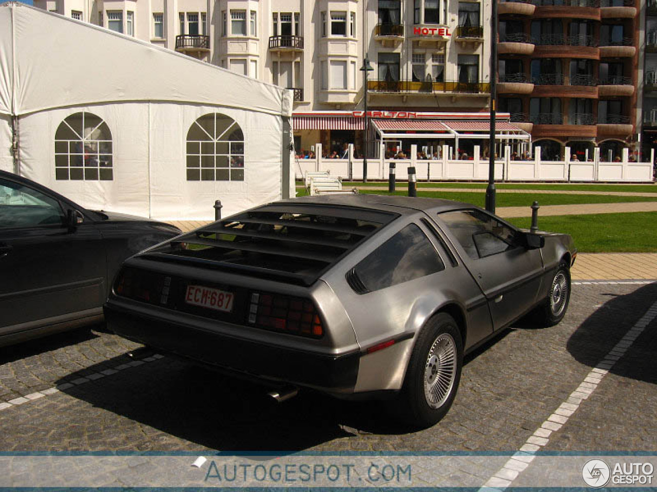 DeLorean DMC-12