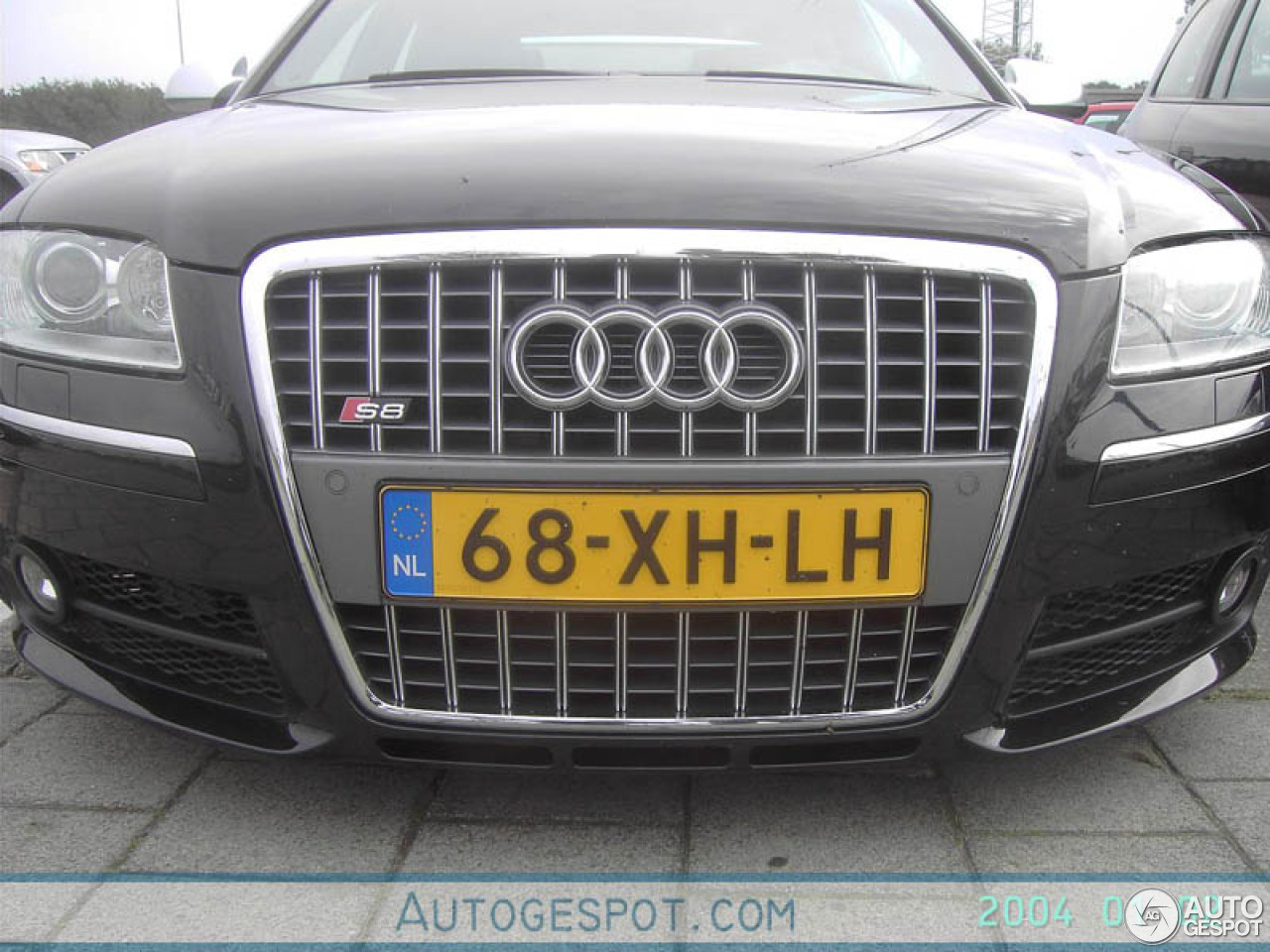 Audi S8 D3