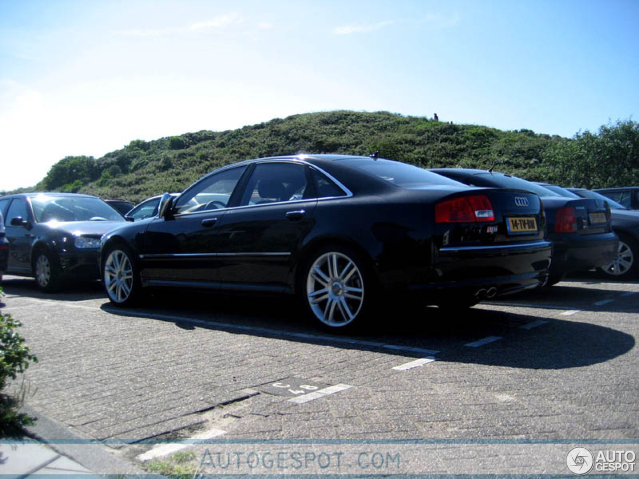 Audi S8 D3