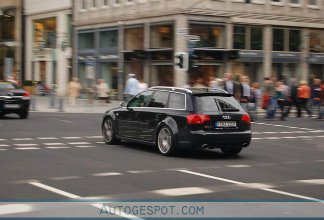 Audi RS4 Avant B7