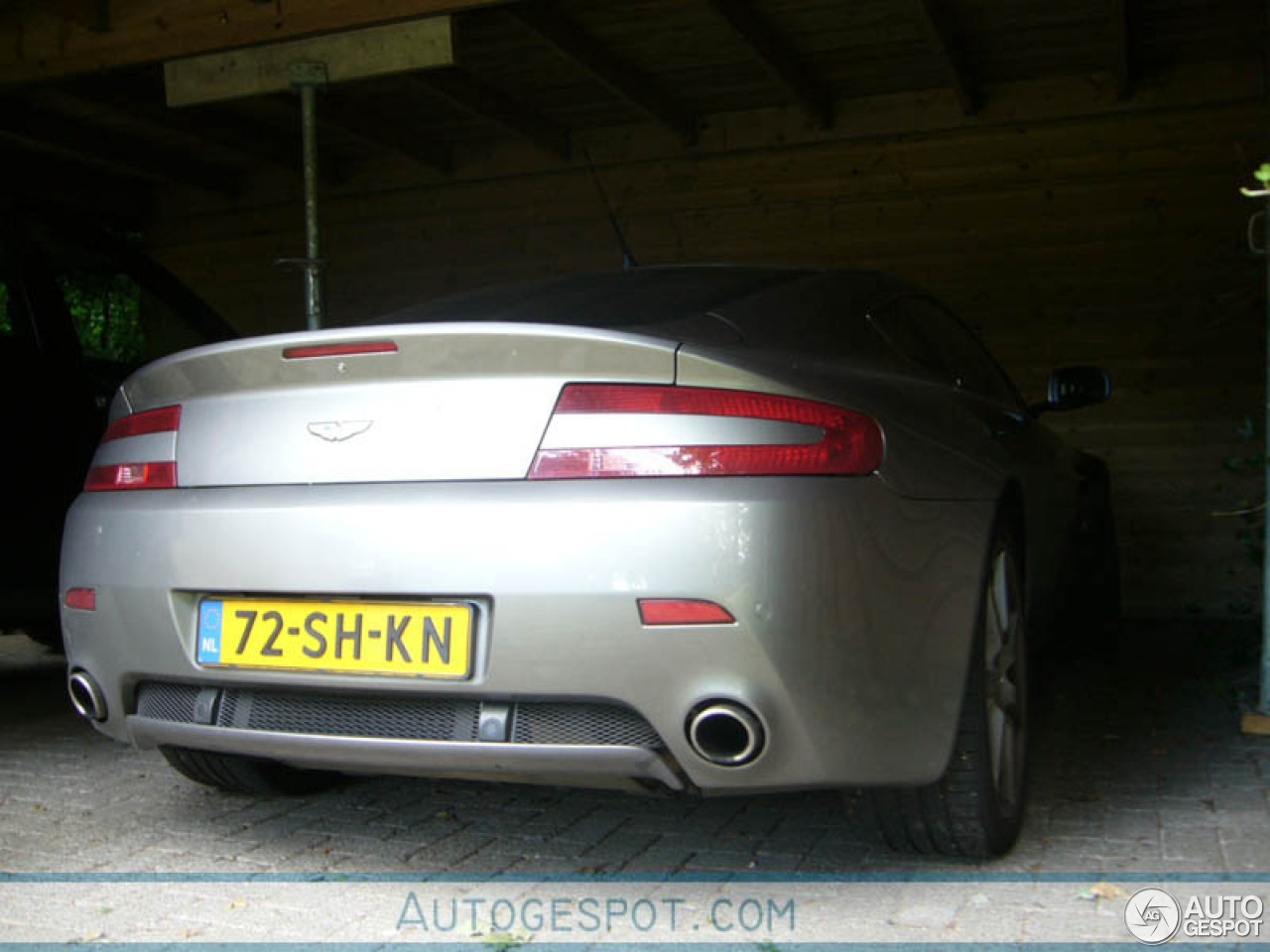 Aston Martin V8 Vantage