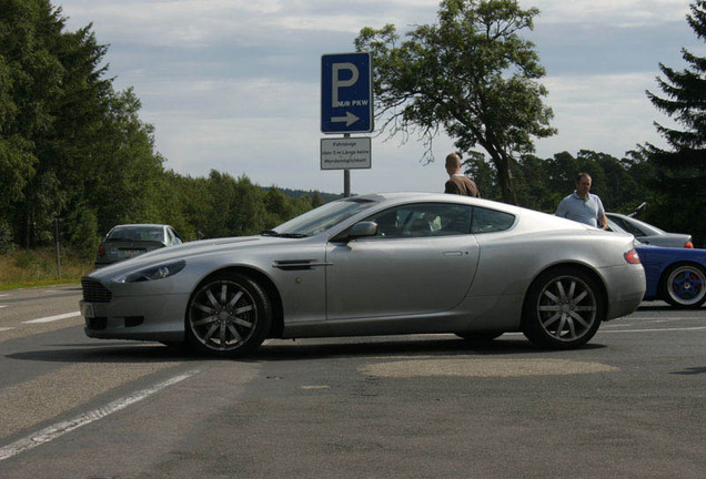 Aston Martin DB9