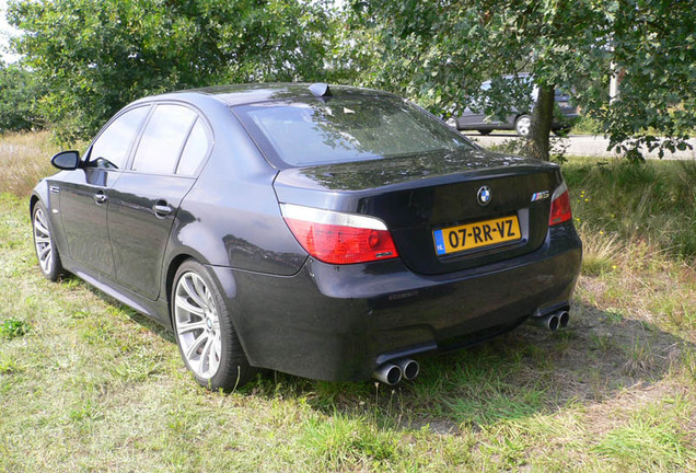 BMW M5 E60 2005