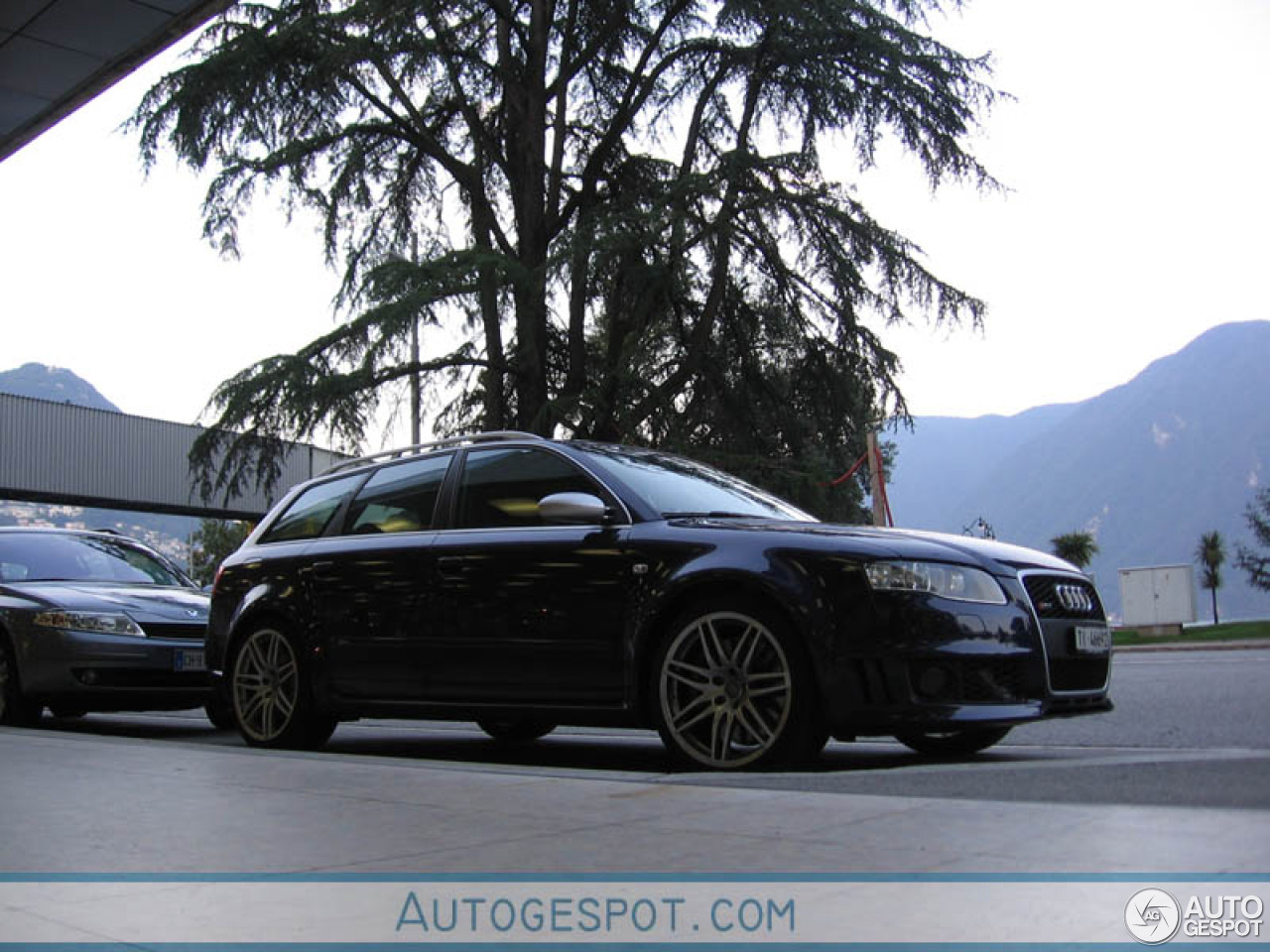 Audi RS4 Avant B7