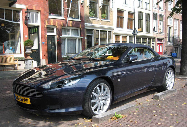 Aston Martin DB9 Volante