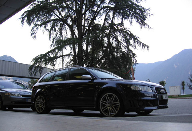 Audi RS4 Avant B7