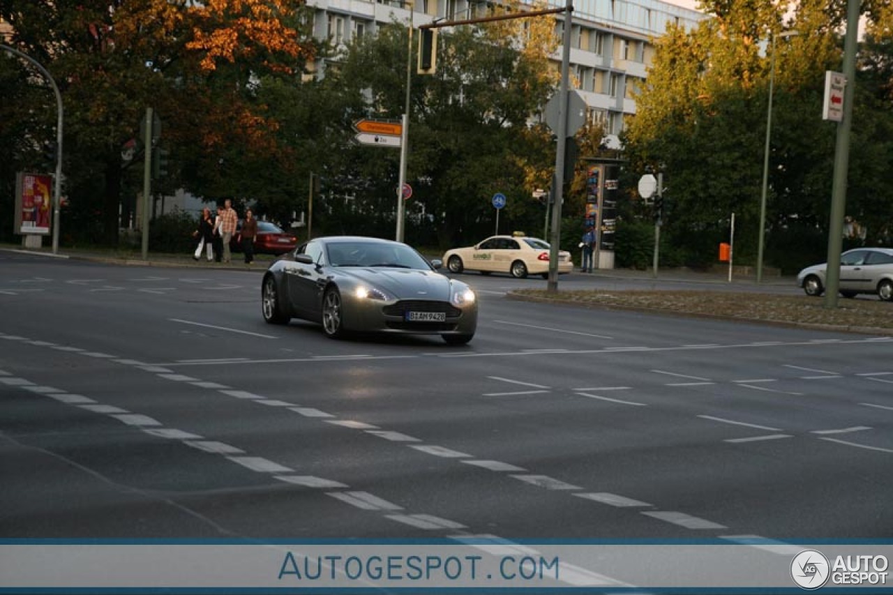 Aston Martin V8 Vantage