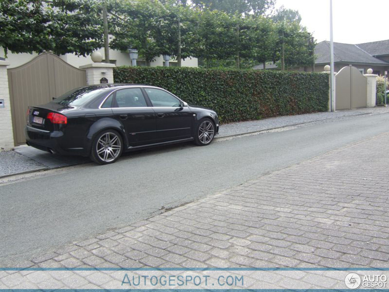 Audi RS4 Sedan