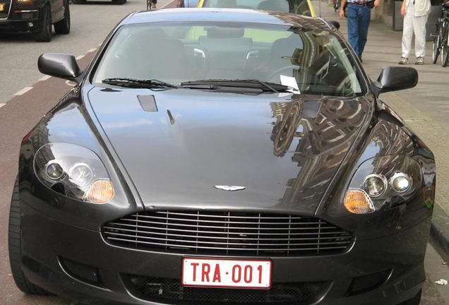 Aston Martin DB9