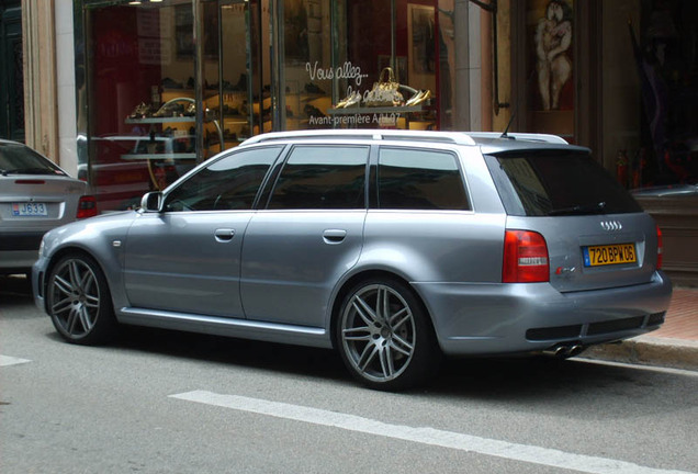 Audi RS4 Avant B5