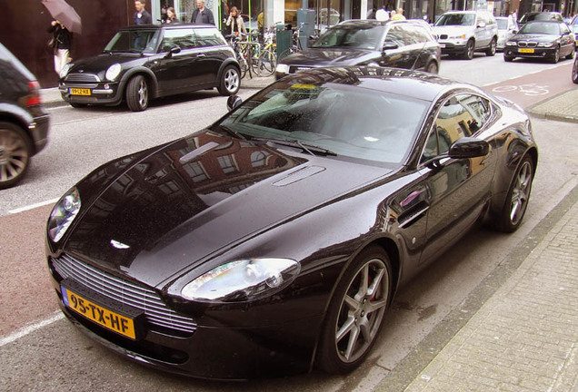 Aston Martin V8 Vantage