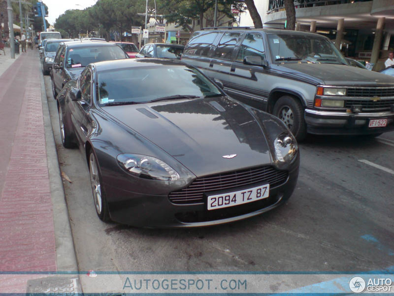 Aston Martin V8 Vantage