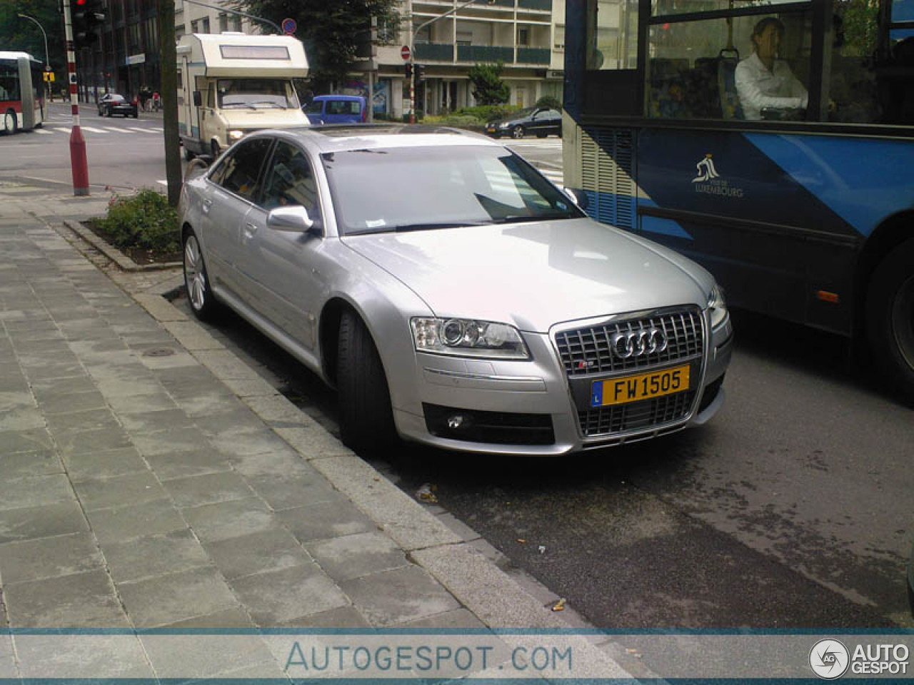 Audi S8 D3