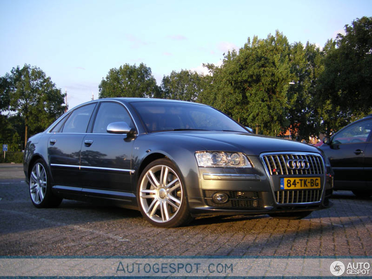 Audi S8 D3