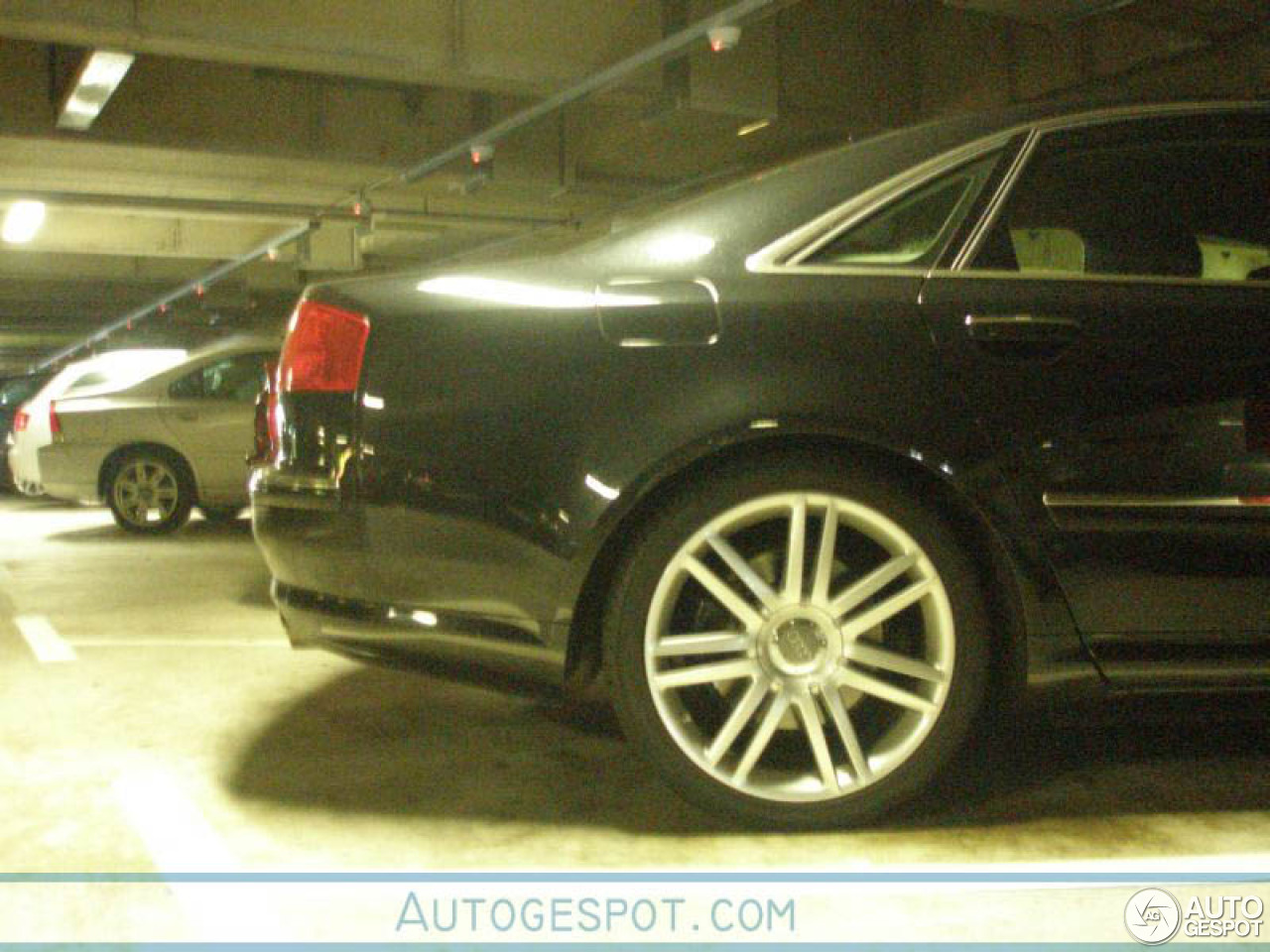 Audi S8 D3