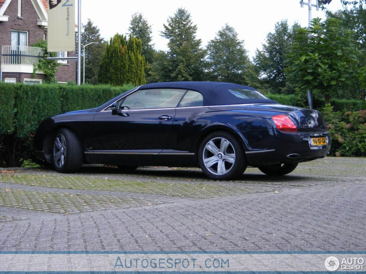 Bentley Continental GTC