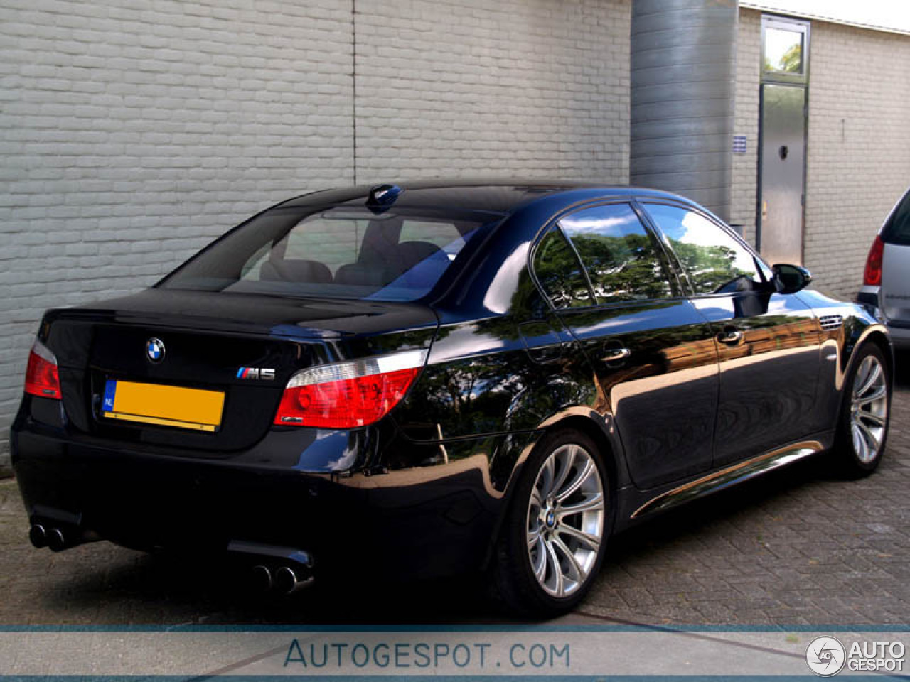 BMW M5 E60 2005