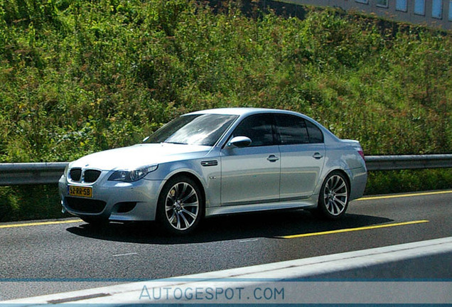 BMW M5 E60 2005