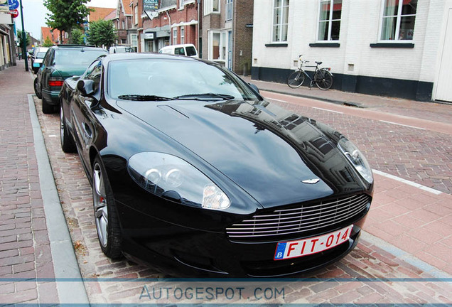 Aston Martin DB9