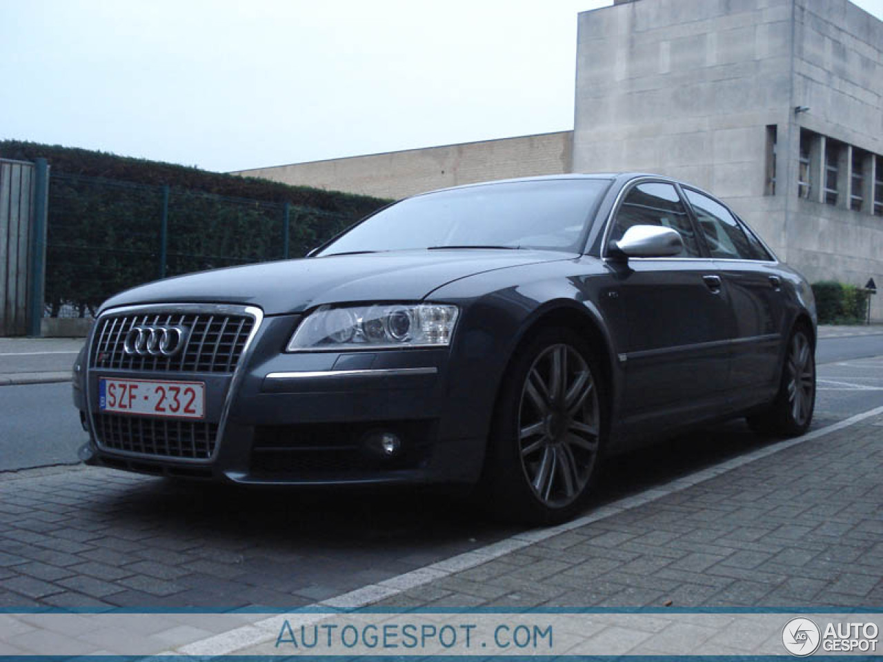 Audi S8 D3