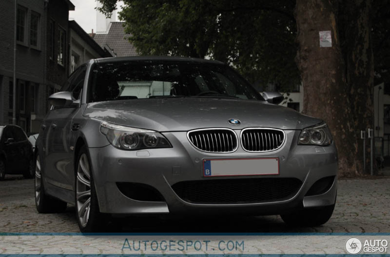 BMW M5 E60 2005