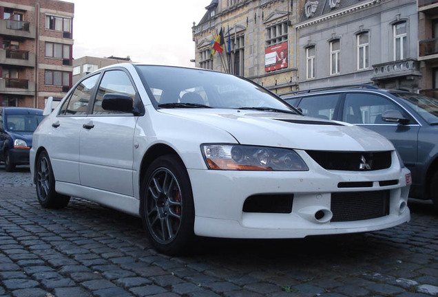 Mitsubishi Lancer Evolution IX