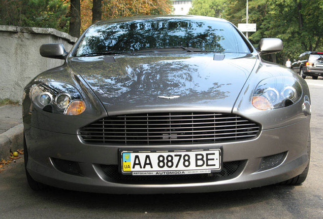 Aston Martin DB9