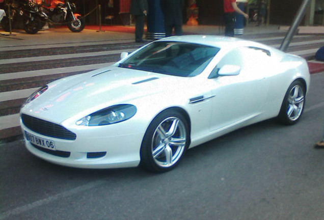 Aston Martin DB9