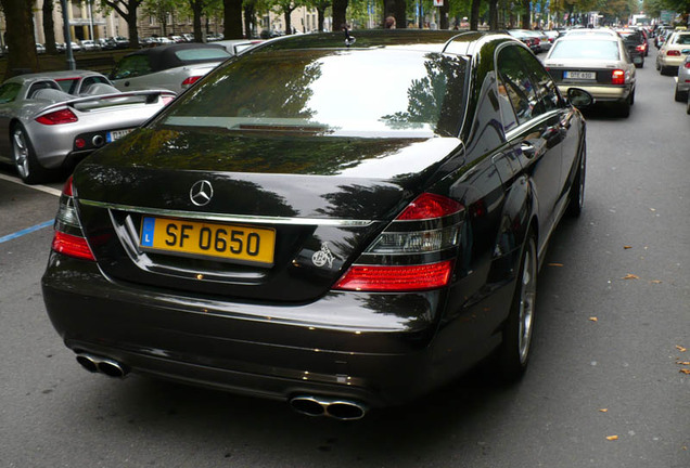 Mercedes-Benz S 65 AMG V221