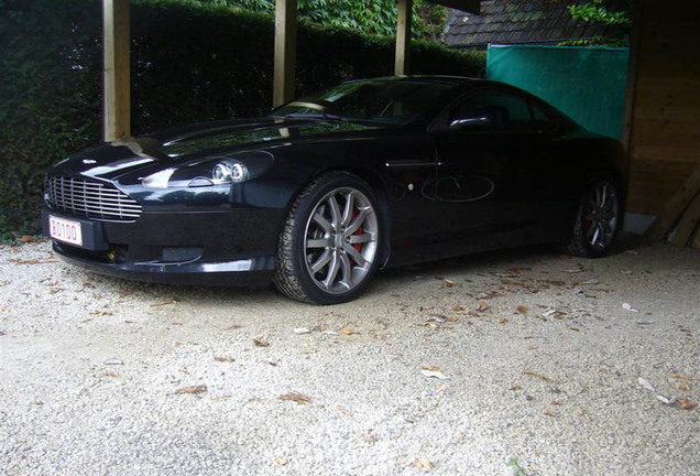 Aston Martin DB9